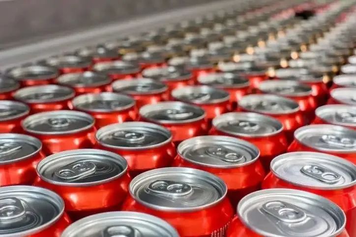 La recyclabilité et la commodité parmi les raisons pour lesquelles les marques de boissons optent pour les emballages en aluminium